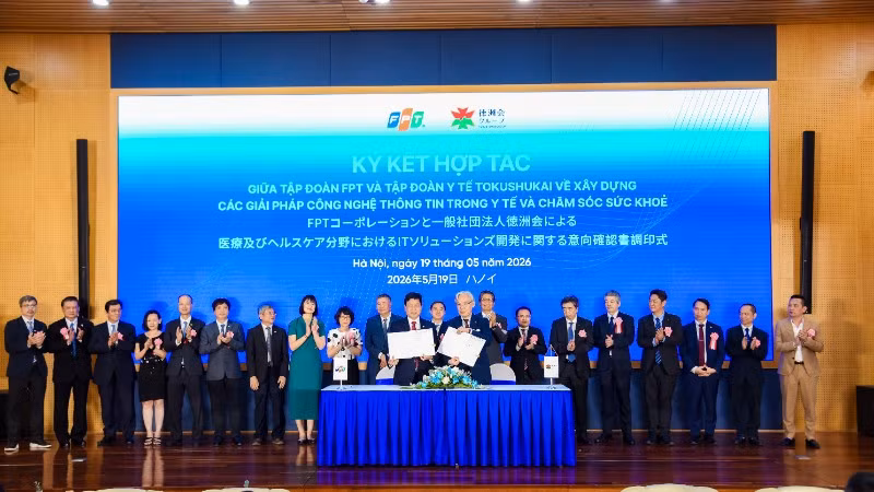 Lãnh đạo Tập đoàn FPT và Tập đoàn Tokushukai ký kết hợp tác.
