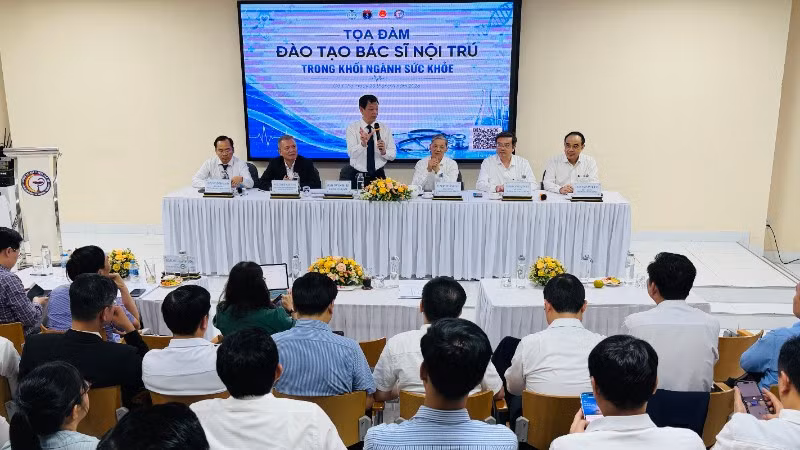 Quang cảnh buổi tọa đàm 