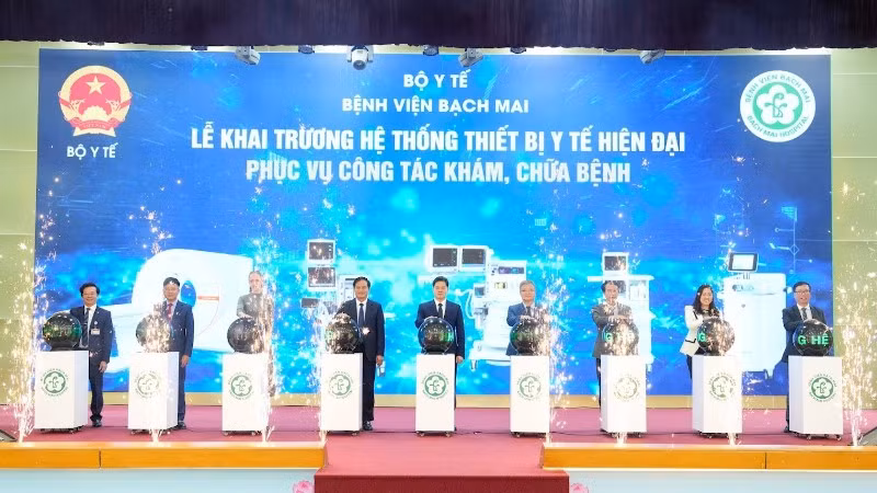 Lễ khai trương tại Bệnh viện Bạch Mai sáng 16/12. (Ảnh: Thành Dương)