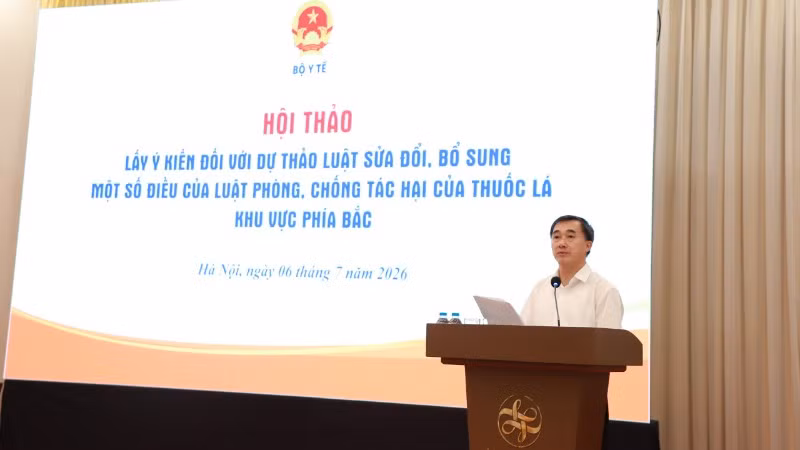 Giáo sư, Tiến sĩ Trần Văn Thuấn, Thứ trưởng Y tế, phát biểu tại Hội thảo tham vấn chính sách, lấy ý kiến đối với dự thảo Luật sửa đổi, bổ sung một số điều của Luật Phòng, chống tác hại của thuốc lá.