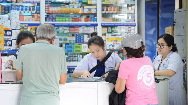 Hệ thống nhà thuốc và tiêm chủng Long Châu phối hợp đối tác mang giải pháp kiểm soát mỡ máu thế hệ mới về Việt Nam