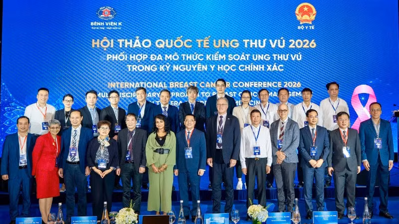 Các chuyên gia trong nước và quốc tế tham gia hội thảo quốc tế ung thư vú 2026.
