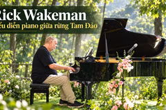 [Video] Rick Wakeman biểu diễn piano giữa rừng Tam Đảo