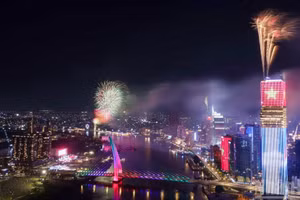 16 điểm bắn pháo hoa tại Thành phố Hồ Chí Minh sẽ đồng loạt khai hỏa lúc 21 giờ tối 2/7, chào mừng 50 năm Ngày Thành phố mang tên Bác.