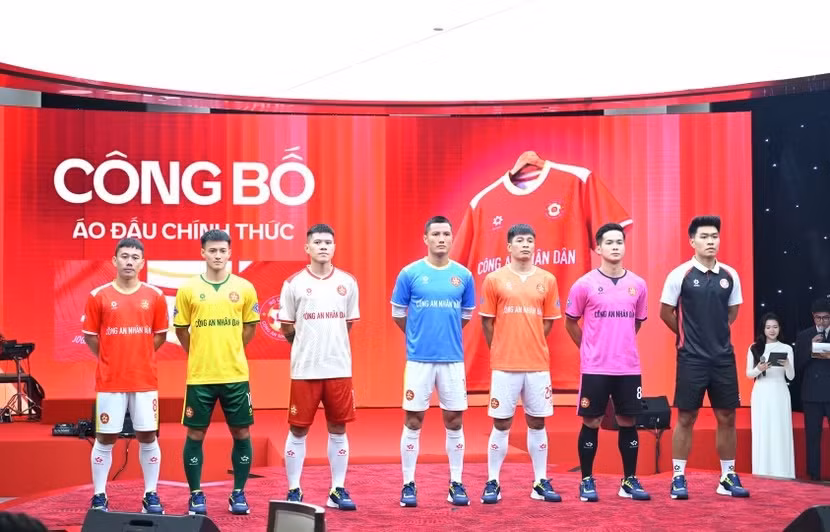 clb-bong-da-cand-ra-mat-mau-ao-dau-chinh-thuc-mua-giai-2026-2027.jpg