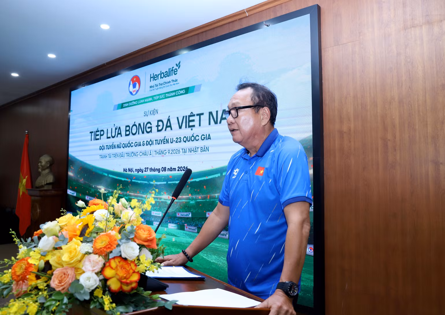 27-8-hlv-truong-dt-nu-viet-nam-hoang-van-phuc.jpg