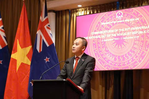 Đại sứ Việt Nam tại New Zealand Phan Minh Giang phát biểu tại sự kiện. (Ảnh: Đại sứ quán Việt Nam tại New Zealand cung cấp)