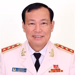 Lê Tấn Tới