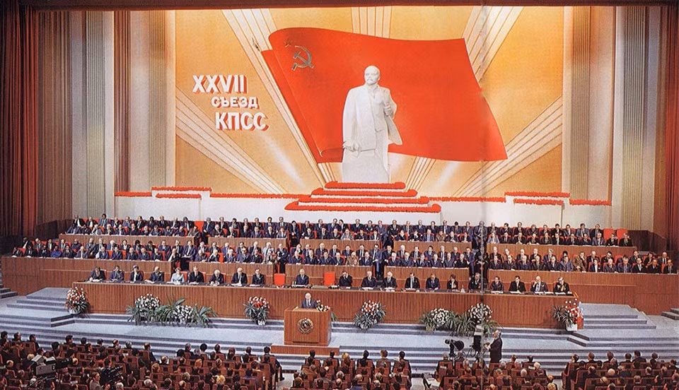 dai-hoi-dang-cong-san-lien-xo-lan-thu-xxvii-nam-1986-anh-american-heritage.jpg