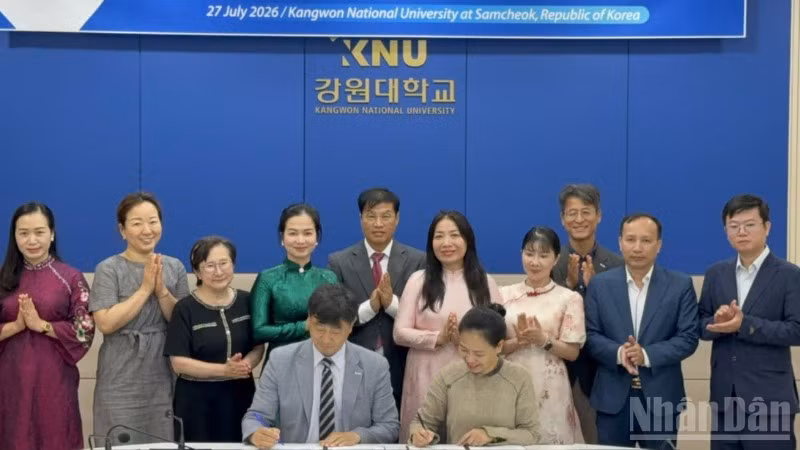 Trường cao đẳng Y tế Thái Bình ký kết hợp tác với Trường đại học Quốc gia Kangwon Hàn Quốc .