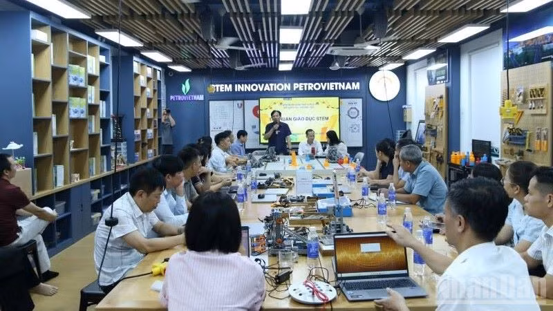 Quang cảnh buổi tập huấn. (Ảnh: MAI TÚ)