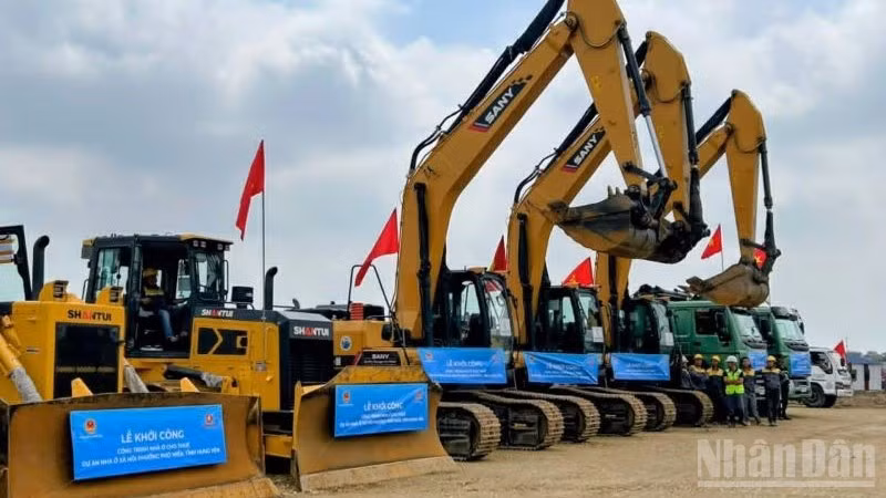 Từ đầu năm nay, tỉnh Hưng Yên đã tổ chức khởi công một loạt dự án kinh tế-xã hội lớn. (Ảnh: MAI TÚ)