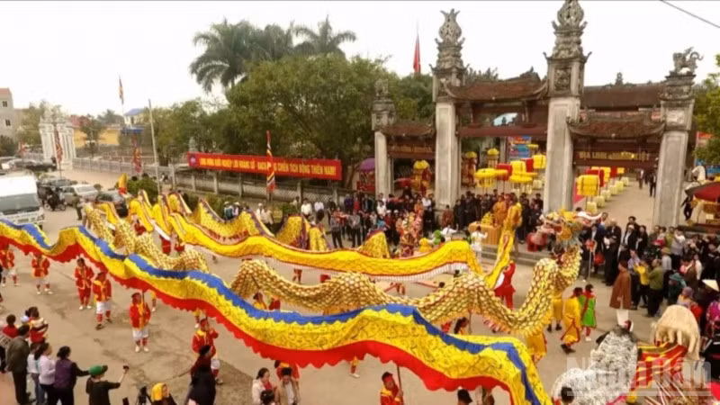 Lễ hội đền Trần là sự kiện văn hóa quan trọng của tỉnh Hưng Yên dịp đầu xuân.