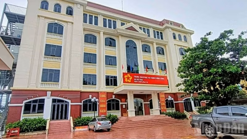 Tỉnh Hưng Yên đề ra lộ trình sắp xếp, tinh gọn bộ máy trong 5 năm tới, nhưng vẫn phải bảo đảm không gián đoạn công việc hằng ngày.