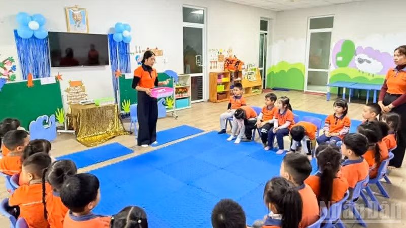Một tiết học tại trường mầm non Sunflower (phường Trần Lãm, tỉnh Hưng Yên).
