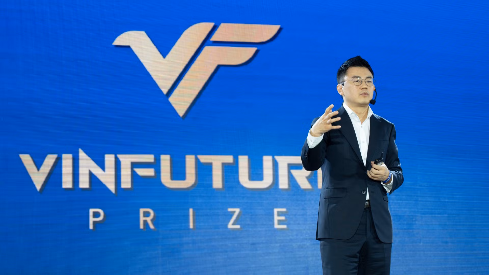 Giáo sư Ho-Young Kim, Đại học Quốc gia Seoul (Hàn Quốc).