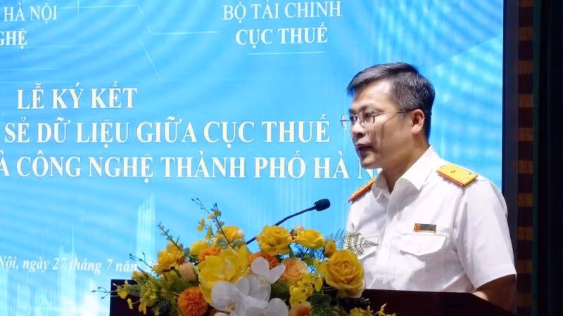 Đồng chí Lê Long - Phó Cục trưởng Thuế, phát biểu.