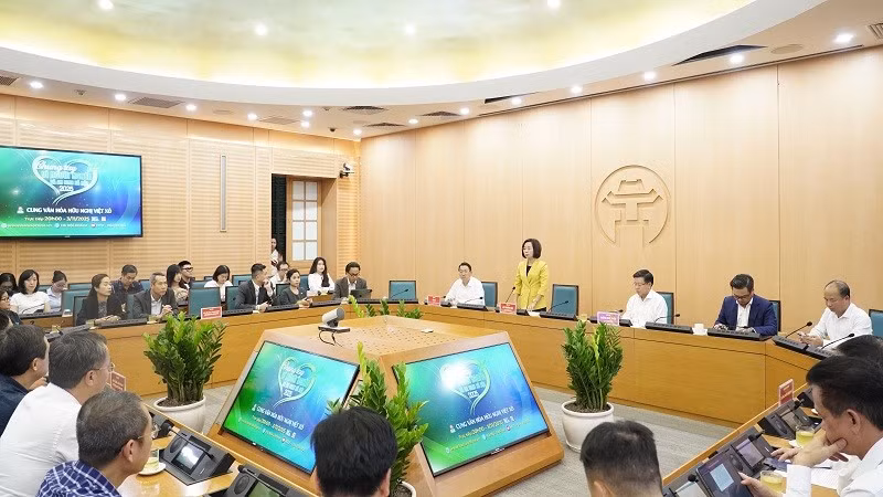 Quang cảnh Hội nghị gặp mặt một số tổ chức, doanh nghiệp trên địa bàn thành phố ủng hộ Quỹ “Vì người nghèo” và an sinh xã hội thành phố Hà Nội năm 2025.