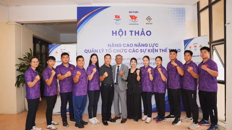 Đông đảo vận động viên có mặt tại buổi hội thảo.