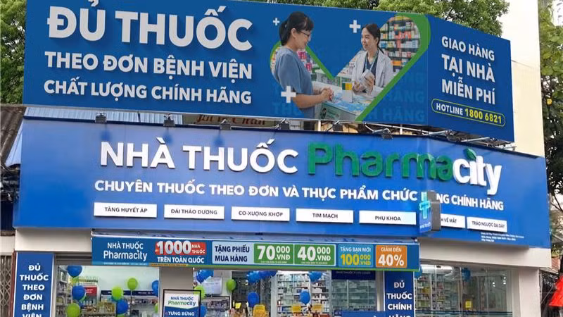 Người dân có thể tìm hiểu các dòng sản phẩm sát khuẩn bề mặt và vệ sinh cá nhân an toàn cho trẻ tại hệ thống nhà thuốc Pharmacity để hỗ trợ phòng dịch hiệu quả.
