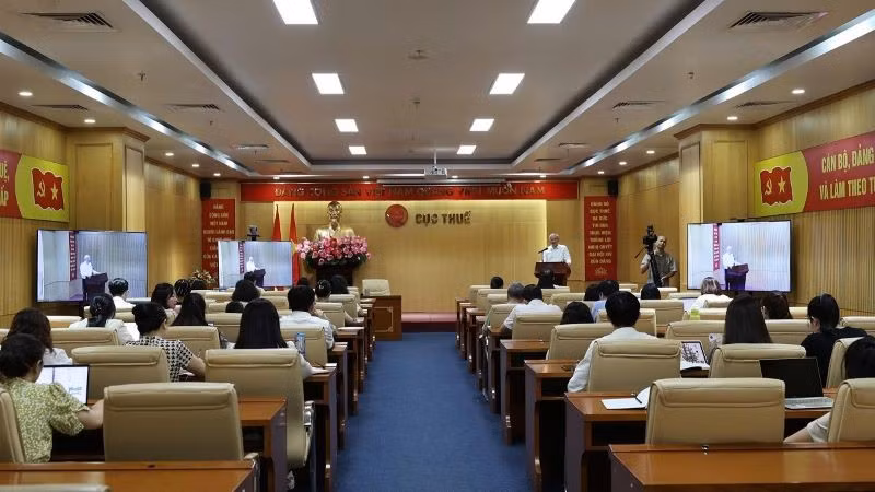 Phó Chánh Văn phòng Nguyễn Hữu Hùng phát biểu khai mạc tập huấn.