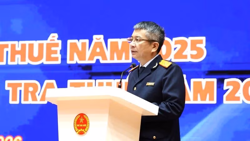 Cục trưởng Mai Xuân Thành phát biểu giao nhiệm vụ cho các công chức làm công tác kiểm tra trong năm 2026.