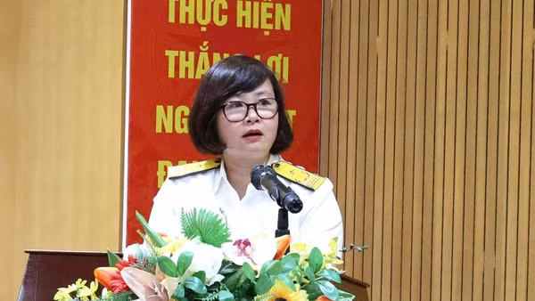 Phó Chi cục trưởng Chi cục Thuế thương mại điện tử Lý Thị Hoài Hương phát biểu khai mạc. (Ảnh: Cục Thuế)