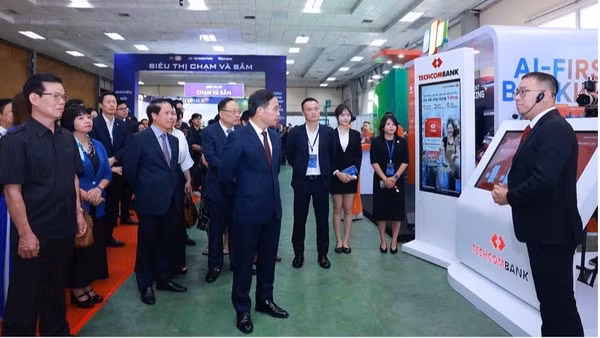 Techcombank giới thiệu các giải pháp tài chính số ứng dụng dữ liệu và AI tại Sự kiện Chuyển đổi số ngành Ngân hàng năm 2026 (Ảnh: Techcombank)
