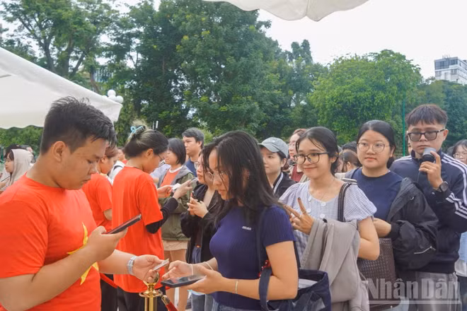 Khán giả trẻ Thành phố Hồ Chí Minh nói về "Concert quốc gia: "Tổ quốc trong tim”