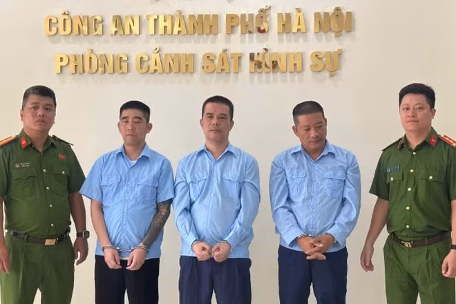 Các đối tượng bị bắt.