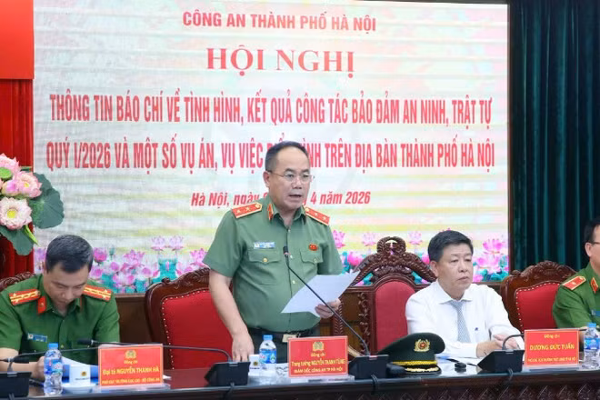 Trung tướng Nguyễn Thanh Tùng chủ trì và trả lời các nội dung phóng viên báo chí quan tâm.