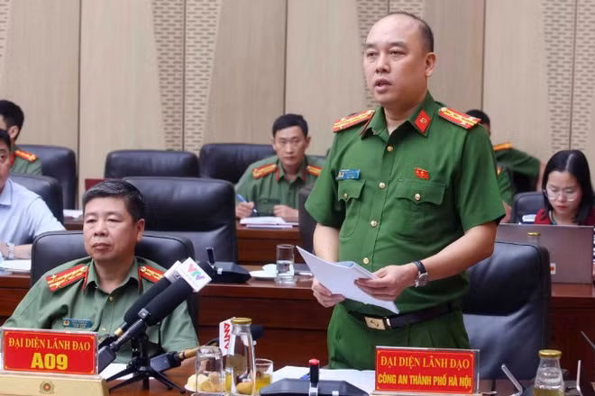 Đại tá Nguyễn Đức Long, Phó Giám đốc Công an thành phố Hà Nội thông tin tại họp báo.