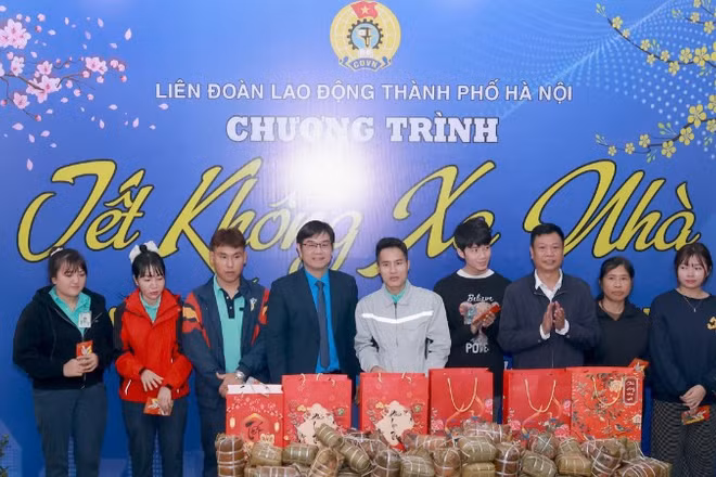 "Tết không xa nhà”, mang mùa Xuân ấm áp đến với đoàn viên, công nhân lao động Công ty TNHH Canon Việt Nam.