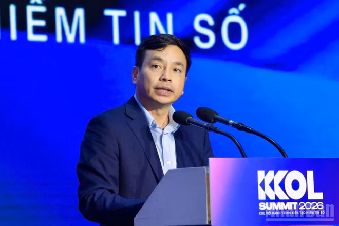 Trung tướng Lê Xuân Minh phát biểu bế mạc hội nghị KOL toàn quốc lần thứ II - KOL Summit 2026.