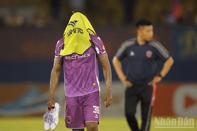 Becamex Thành phố Hồ Chí Minh chính thức bị loại khỏi V-League. (Ảnh: Võ Dũng)