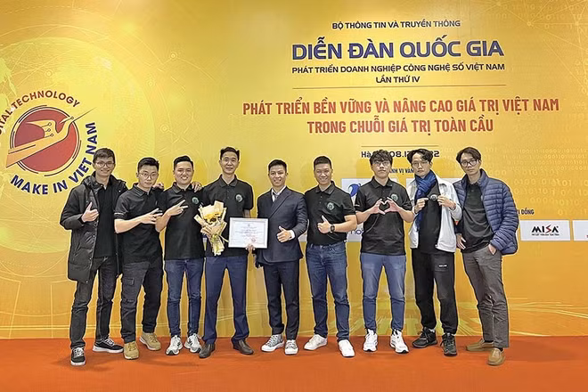 Dự án bảo vệ người dùng mạng Internet mang tên Chống lừa đảo do Ngô Minh Hiếu (Hiếu PC) là thành viên sáng lập đoạt giải thưởng Make in Việt Nam năm 2022.