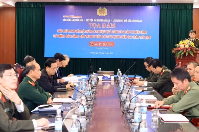 Toàn cảnh tọa đàm.