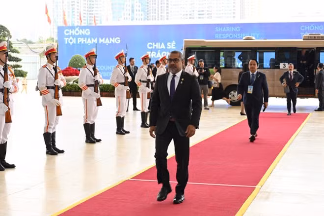 Bộ Tư lệnh Cảnh vệ huy động tối đa lực lượng, bố trí bảo vệ điểm, bảo vệ tiếp cận các đoàn khách quốc tế có chế độ cảnh vệ.