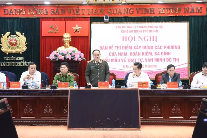 Trung tướng Nguyễn Thanh Tùng, Giám đốc Công an thành phố Hà Nội chủ trì hội nghị.