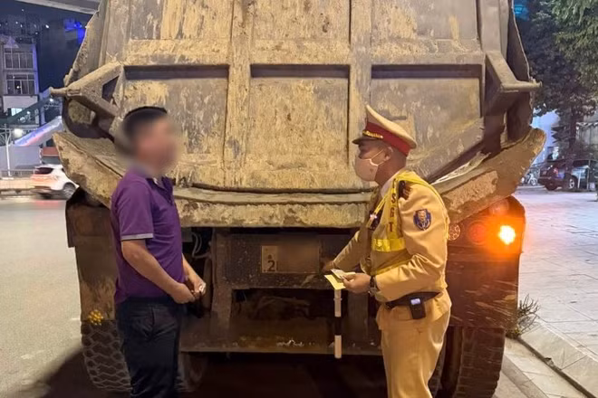 Xử lý vi phạm quy định về biển số.