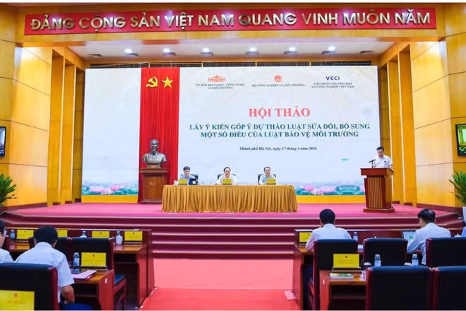Một buổi hội thảo sửa đổi Luật Môi trường mới đây. (Ảnh: Công thông tin điện tử Bộ Nông nghiệp và Môi trường)