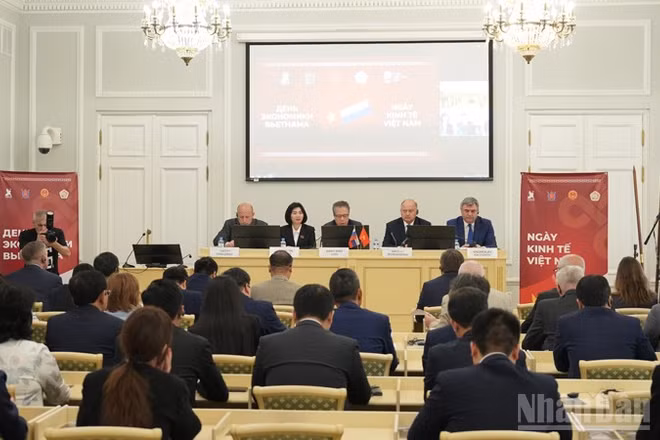Lễ khai mạc Ngày Kinh tế Việt Nam ở Saint Petersburg. (Ảnh: XUÂN HƯNG)