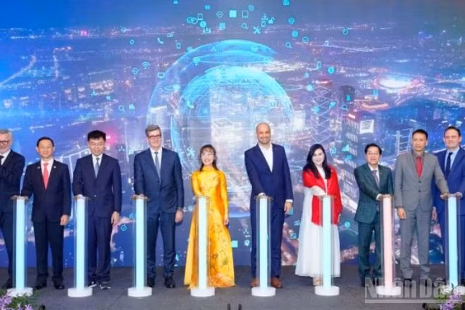 Trung tâm Tài chính Hàng không châu Á-Thái Bình Dương tại Thành phố Hồ Chí Minh chính thức ra mắt.