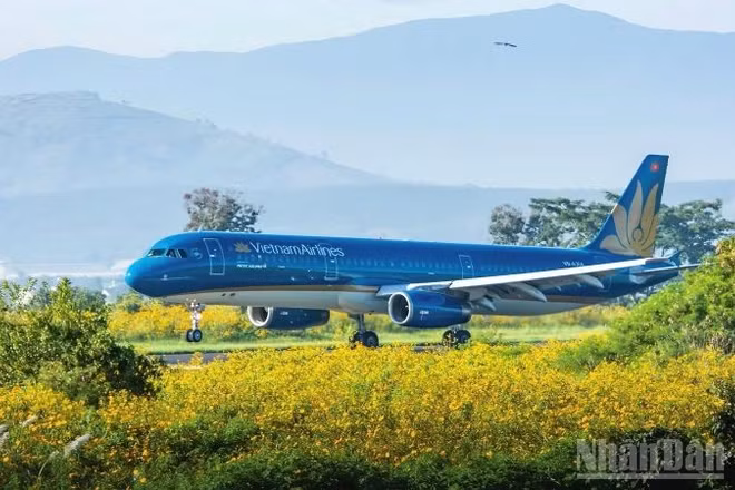 Vietnam Airlines tạm dừng toàn bộ các chuyến bay đến và đi từ sân bay Liên Khương, đồng thời điều chỉnh kế hoạch khai thác nhằm bảo đảm nhu cầu đi lại của hành khách và duy trì kết nối hàng không khu vực.