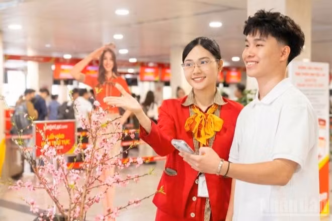Các đơn vị ngành hàng không đã chủ động lên kế hoạch, phương án tăng chuyến, bổ sung phương tiện, nhân lực, sẵn sàng đáp ứng nhu cầu về quê thăm thân, du lịch,… của người dân.