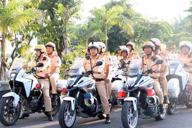 Cảnh sát giao thông Thành phố Hồ Chí Minh. 