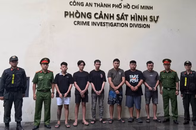 Các đối tượng tại cơ quan chức năng. (Ảnh: Công an cung cấp)