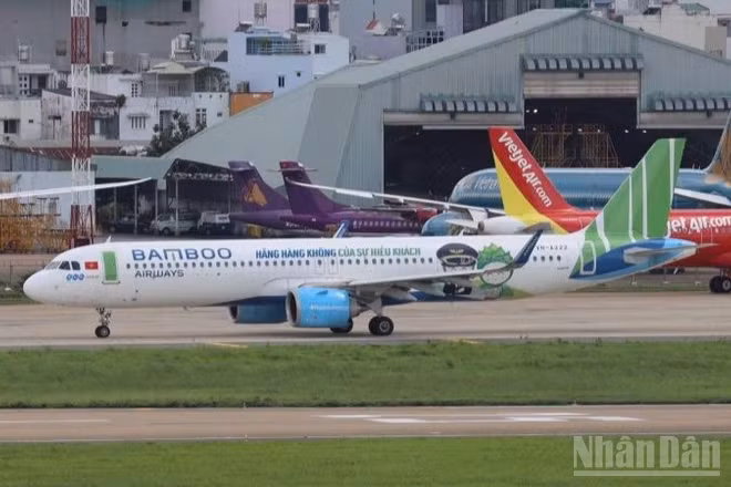 3 hãng hàng không Vietnam Airlines, Vietjet và Bamboo Airways đang xúc tiến công tác chuẩn bị cho chuyến bay chính thức đầu tiên vào ngày 19/12 tới tại Cảng Hàng không quốc tế Long Thành.