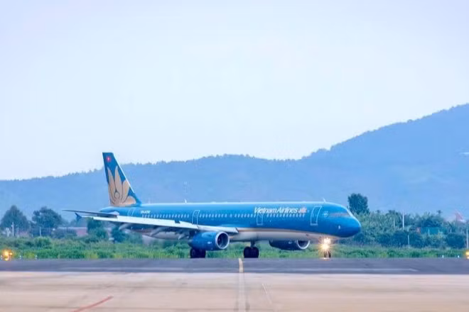 Vietnam Airlines sẽ khôi phục đường bay Cần Thơ-Đà Lạt, kết nối lại đường hàng không trực tiếp giữa Đồng bằng sông Cửu Long và khu vực Tây Nguyên sau gần 6 năm tạm dừng.