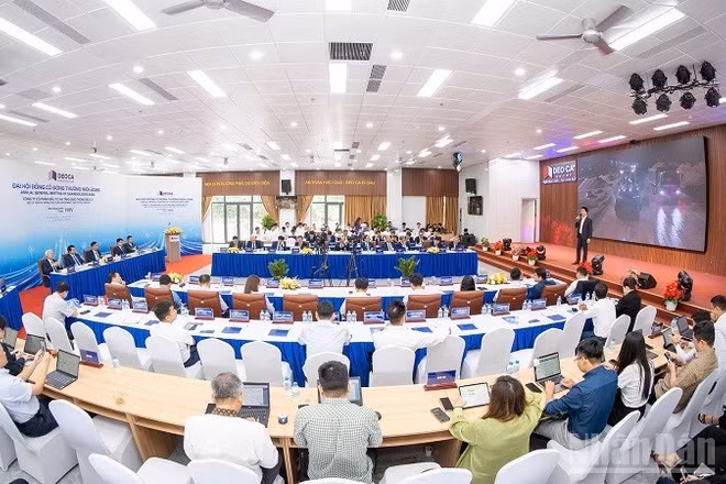 Các đại biểu tham dự Đại hội đồng cổ đông HHV.